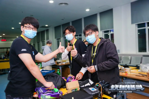KOB克拉玛依站圆满落幕铁甲格斗燃动石油之城(图8)