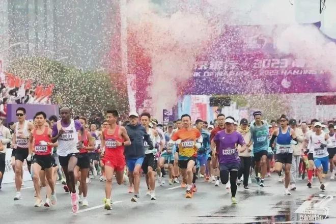 南京马拉松看点多！选手们加油鸭！(图21)