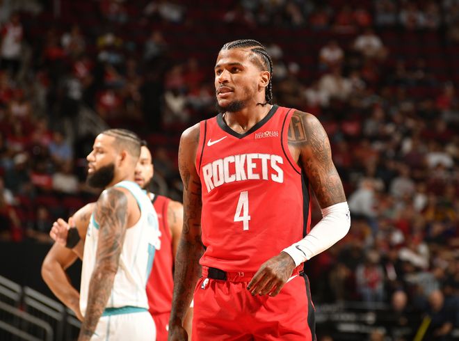 末节连中关键球险救赎：23中9效率仍落话柄 格林过于兴奋非利好(图5)