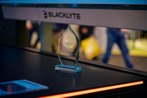 Blacklyte逐夜亮相2025 CES 生态新品震撼登场(图2)