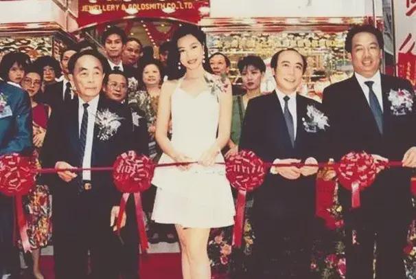 香港第一欲女被前夫曝光私生活如今怎么样了(图4)