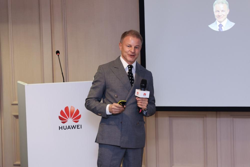 移动AI时代天线数字化是网络智能化演进的必然选择(图2)