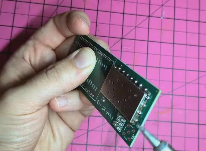 【火腿DIY】全开源手机VHF无线电设备测试手机秒变对讲机进行语音和文本通信(图2)