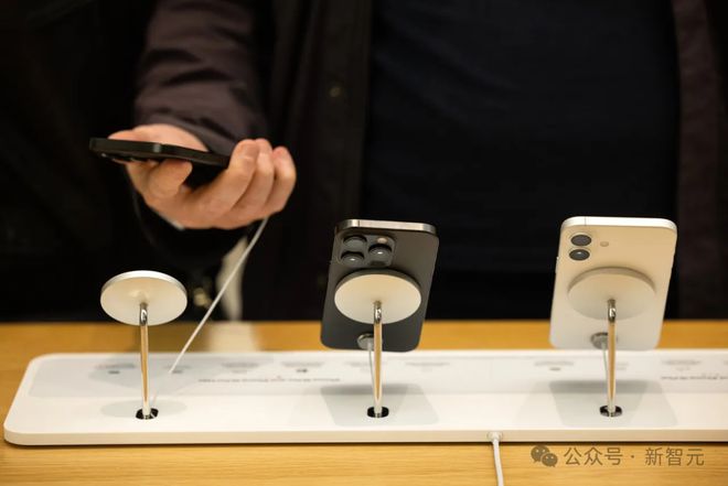 史上最薄iPhone来了！苹果2025路线图大剧透可惜没有Vision Pro(图3)