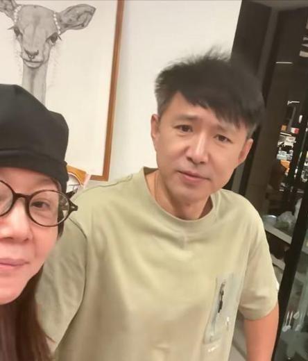 46岁演员王一楠住上海大别墅晚10点后才用洗衣机只为半价电费(图31)