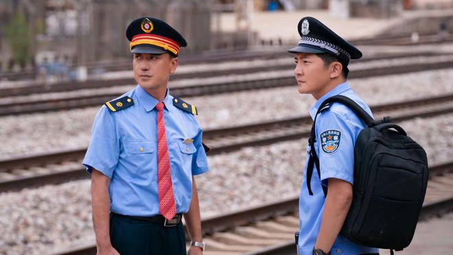 《驻站》直到周颖被绑常胜才知杀害师父的人竟是郑义和王喜柱(图2)