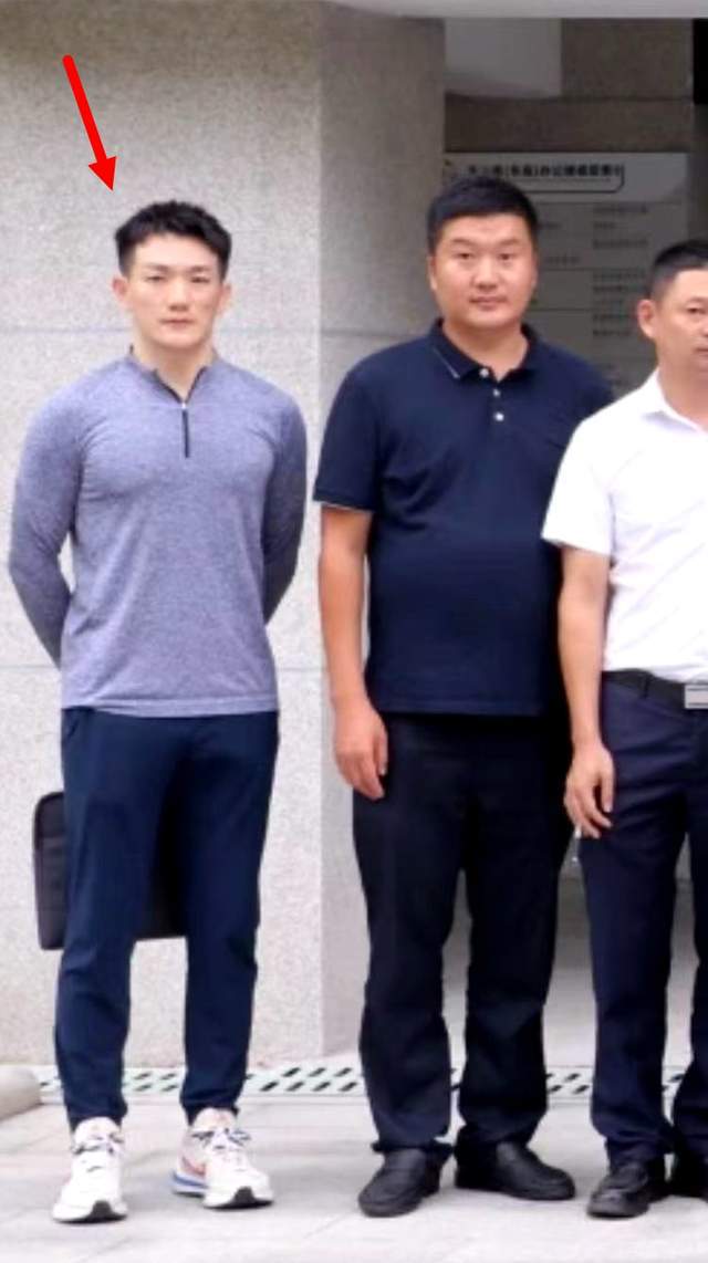 张馨予老公何捷转业广州大学保卫处工作照曝光校方回应了(图6)