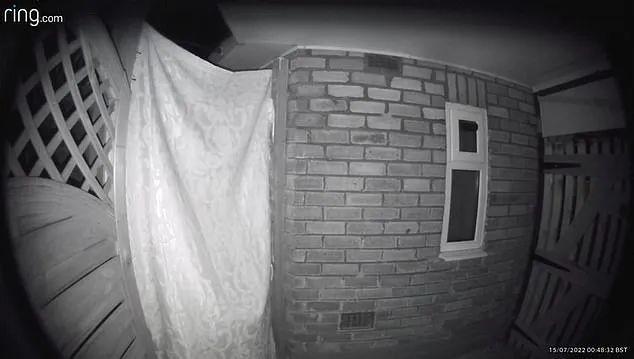 邻里装可视门铃是侵犯隐私？残疾老人被恶邻骚扰五年！(图5)