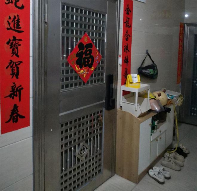 送外卖到住宅区像这种门口有柜子的拍照按门铃后直接走人(图4)
