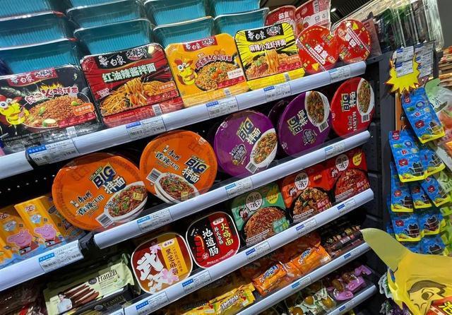 多地高铁站称仍卖泡面但车上不能吃(图1)