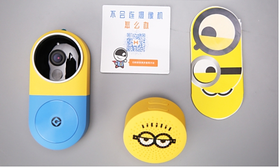 一只小黄人大眼萌做你的门神是什么体验？(图2)