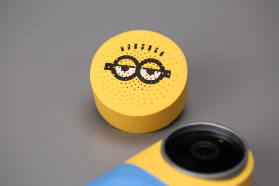 一只小黄人大眼萌做你的门神是什么体验？(图9)