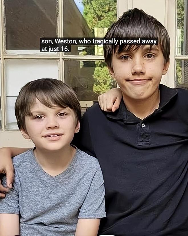 著名童星意外离世年仅16岁母亲晒童年照含泪告别(图6)