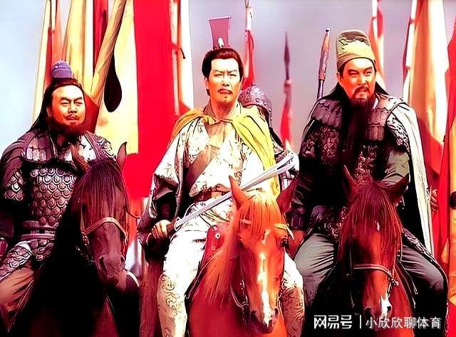 当年张光北演吕布时！被女导演骂：一个大男人连耍流氓都不会！(图8)