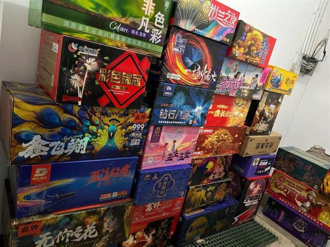 山西宣布：废除烟花爆竹“禁放令”！商家：已有不少消费者购买！太原市监局工作人员：禁令废止之后如何管理还未收到其他政策性文件(图5)