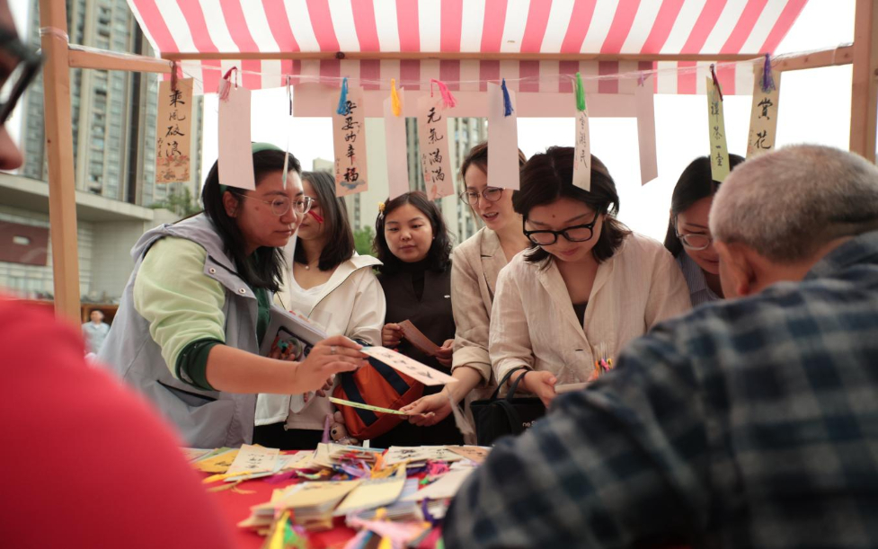 民俗集市+新声讲堂 成都高新区将文明服务送进天府软件园(图2)