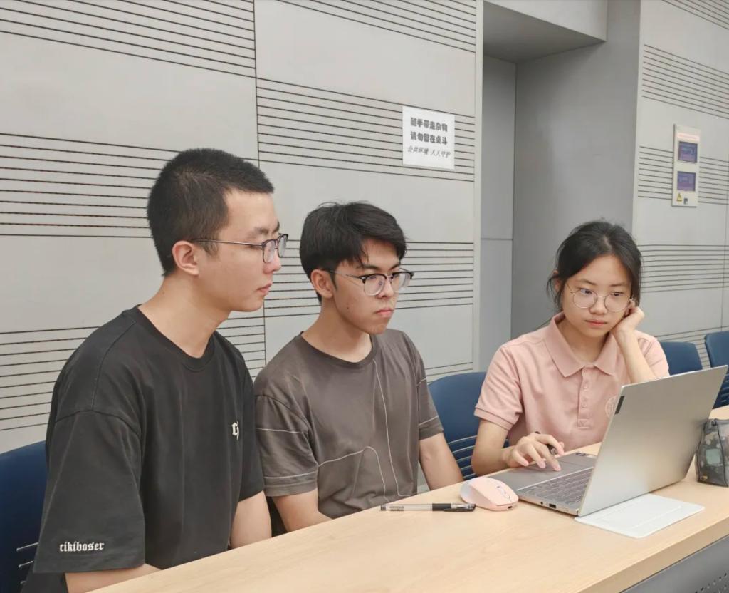 同济大学国豪书院本科生斩获美国大学生数学建模竞赛最高奖项(图2)